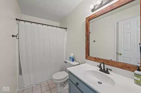 Bath - 8796 W 800 S, Pendleton, IN 46064 photo 2 of 2