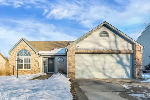 1915 Glendora Dr, Indianapolis, IN 46214