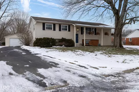 7816 Delbrook Dr, Indianapolis, IN 46260
