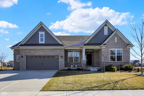 19226 English Lake Ln, Noblesville, IN 46062