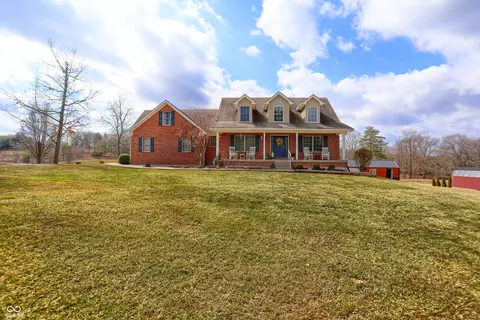 2011 Cedar Creek Dr, Henryville, IN 47126