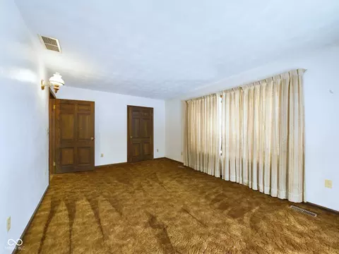 Living - 2584 W Mercer Ln, Pendleton, IN 46064 photo 2 of 2