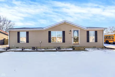 4641 W Ridge Dr, Columbus, IN 47203