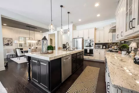 Kitchen - 15744 Bethpage Trl, Carmel, IN 46033 photo 4 of 8