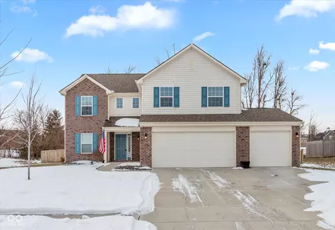 12179 Country Side Dr, Cumberland, IN 46229