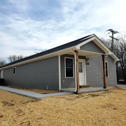 1097 W Vine St, Brownstown, IN 47220
