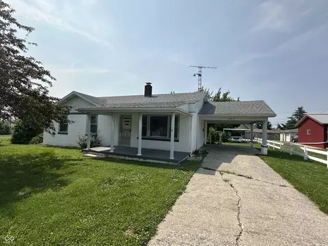 403 E Washington St, Loogootee, IN 47553