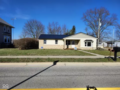512 E Main St, Milroy, IN 46156