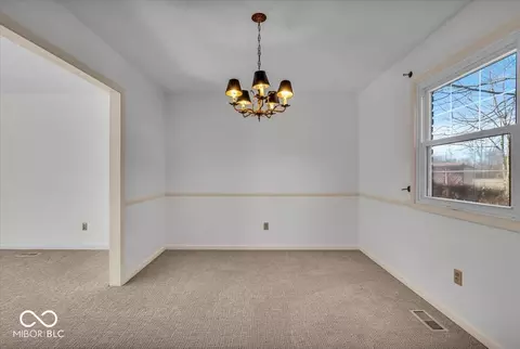 9012 Colgate St, Indianapolis, IN 46268 photo 8