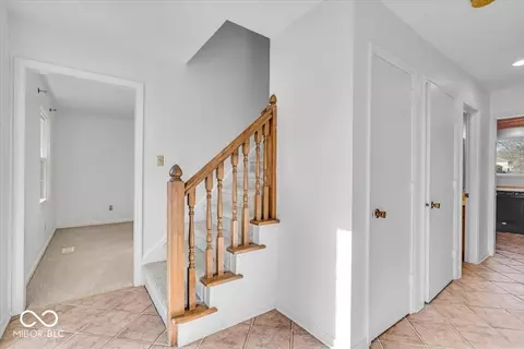 9012 Colgate St, Indianapolis, IN 46268 photo 5