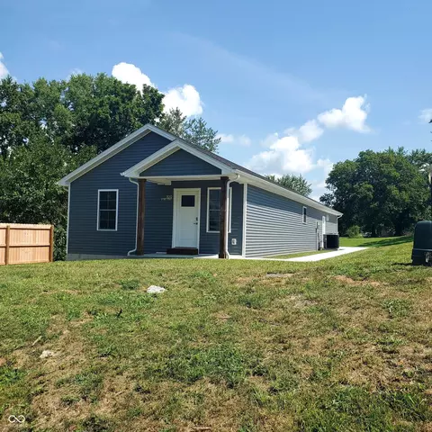1109 W Vine St, Brownstown, IN 47220