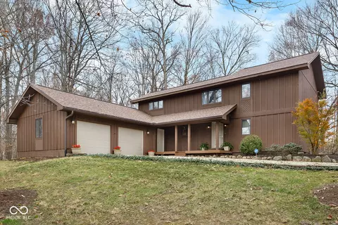 403 E Division Rd, Veedersburg, IN 47987
