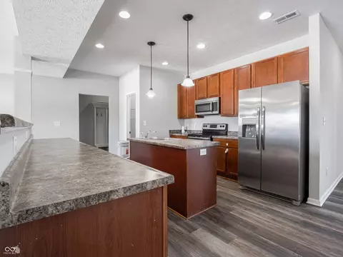 Kitchen - 5619 Beale St, Plainfield, IN 46168 photo 2 of 7