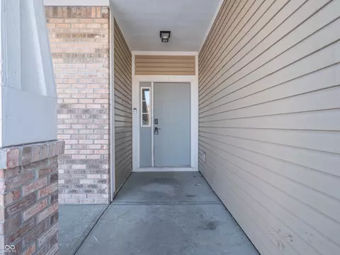 Exterior - 5619 Beale St, Plainfield, IN 46168 photo 3 of 23