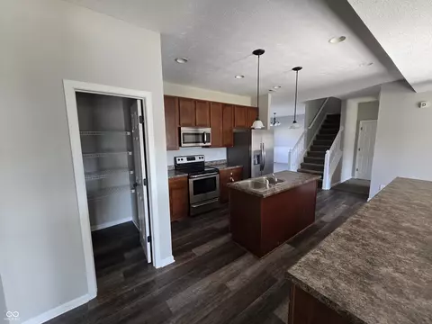 Kitchen - 5619 Beale St, Plainfield, IN 46168 photo 7 of 7