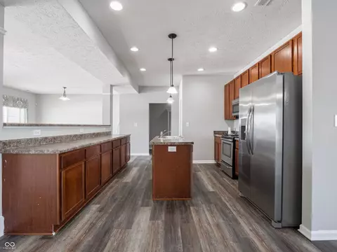 Kitchen - 5619 Beale St, Plainfield, IN 46168 photo 1 of 7