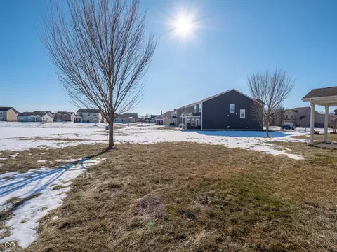 Exterior - 5619 Beale St, Plainfield, IN 46168 photo 11 of 23