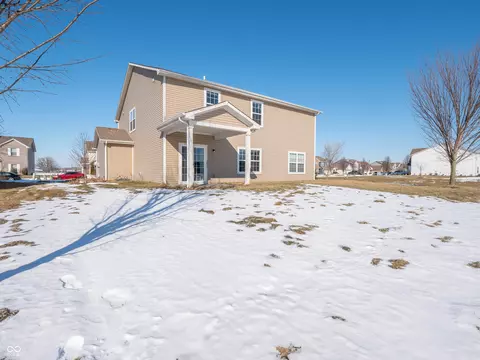 Exterior - 5619 Beale St, Plainfield, IN 46168 photo 5 of 23