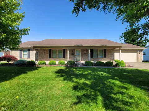 1220 N Arthur St, Rushville, IN 46173
