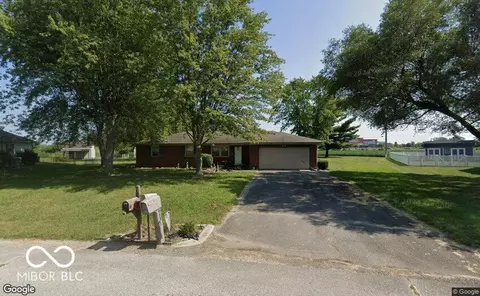 511 W Dwain Vlg, Shelbyville, IN 46176
