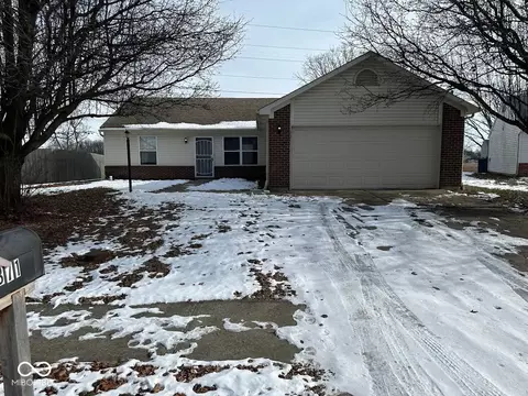 3371 Lauren Dr, Indianapolis, IN 46235