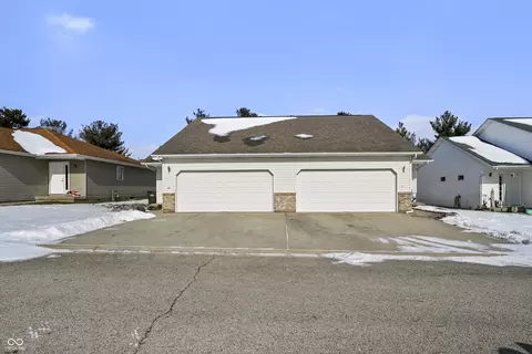 808 W Gaston Dr, Greensburg, IN 47240