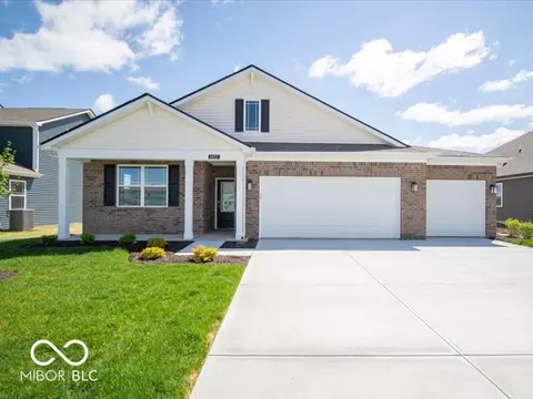 6033 Granby Dr, Whitestown, IN 46075