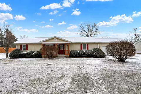 260 N Plum St, Clinton, IN 47842
