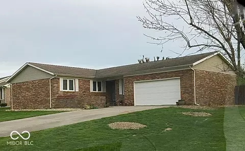1045 E Tara Rd, Greensburg, IN 47240