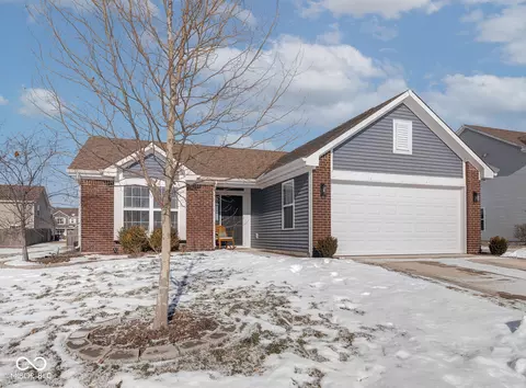 2240 Mozart Dr, Greenfield, IN 46140