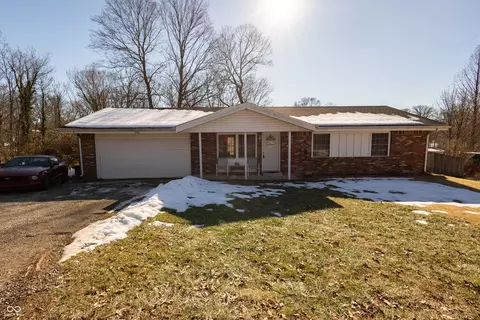 6345 W Mark Dr, North Vernon, IN 47265