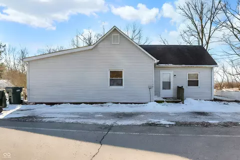 6951 E Michigan Rd, Waldron, IN 46182