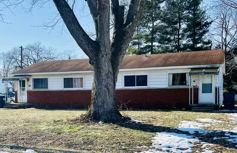 962 984 984 Old Valley Dr, Greenwood, IN 46143