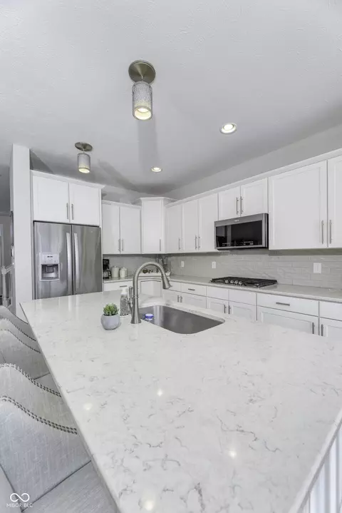 Kitchen - 13643 E 131st St #4B, Fishers, IN 46037 photo 6 of 11