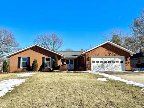721 Kirkwood Dr, Greencastle, IN 46135