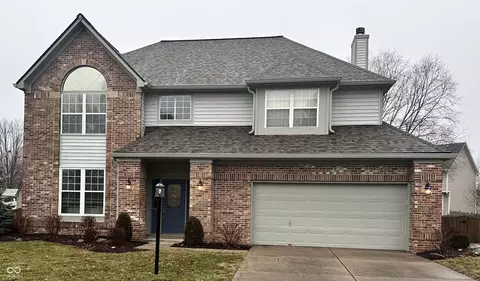 8660 Lantern Farms Dr, Fishers, IN 46038