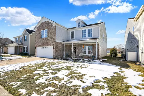 3174 Hemlock St, Whiteland, IN 46184