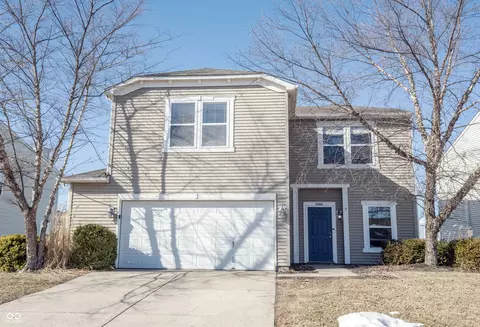 9286 W Quarter Moon Dr, Pendleton, IN 46064