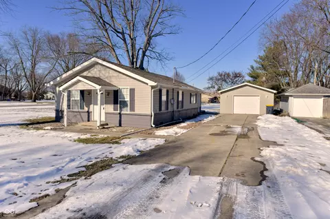 308 E 54th St, Anderson, IN 46013