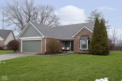 8198 Wade Hill Ct, Indianapolis, IN 46256