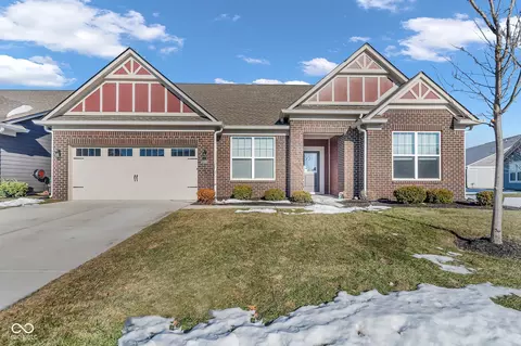5246 Parkhurst Xing, Mccordsville, IN 46055