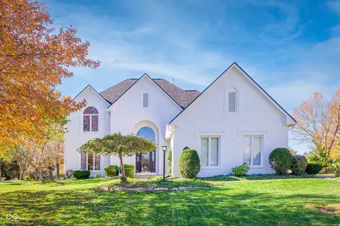 1535 Cricklewood Way, Zionsville, IN 46077