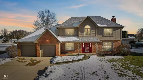 4289 S Carrie Dr, New Palestine, IN 46163