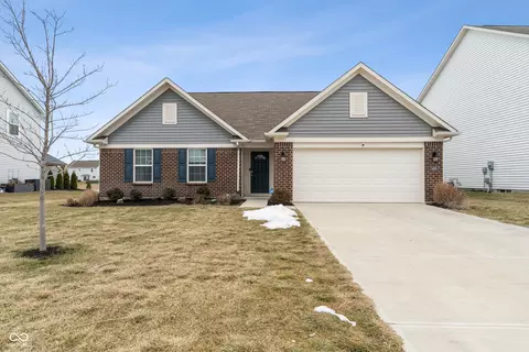 5486 W Woodhaven Dr, Mccordsville, IN 46055