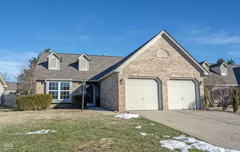 2926 Village Park N Dr, Carmel, IN 46033