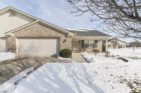 121 W Wind Chime Cir, Greenwood, IN 46143