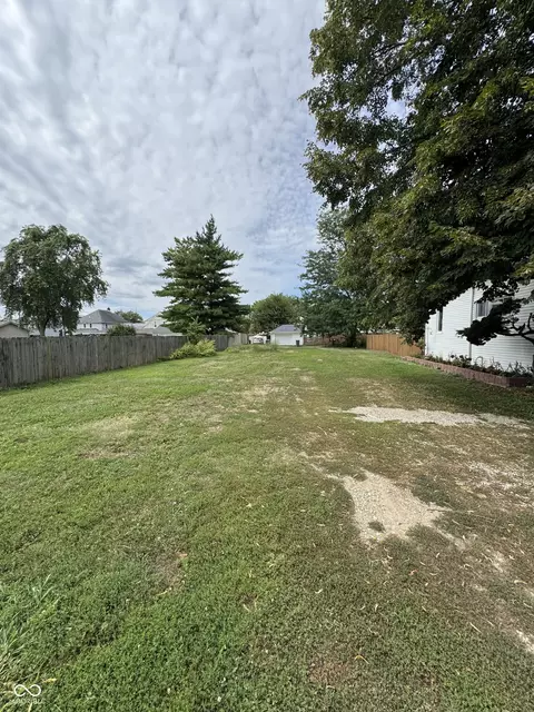 1830 Shelby St, Indianapolis, IN 46203