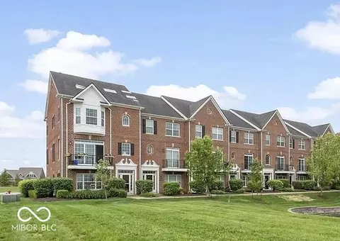 15372 Mystic Rock Dr, Carmel, IN 46033