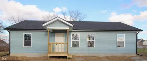 462 Plum St, Austin, IN 47102