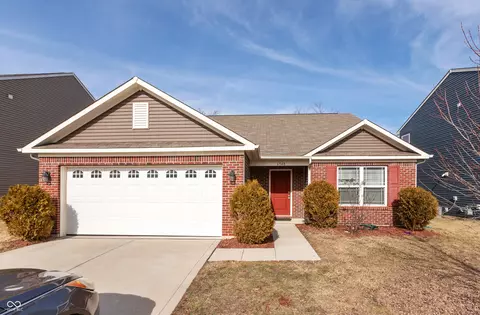 6548 Emerald Crossing Way, Indianapolis, IN 46221